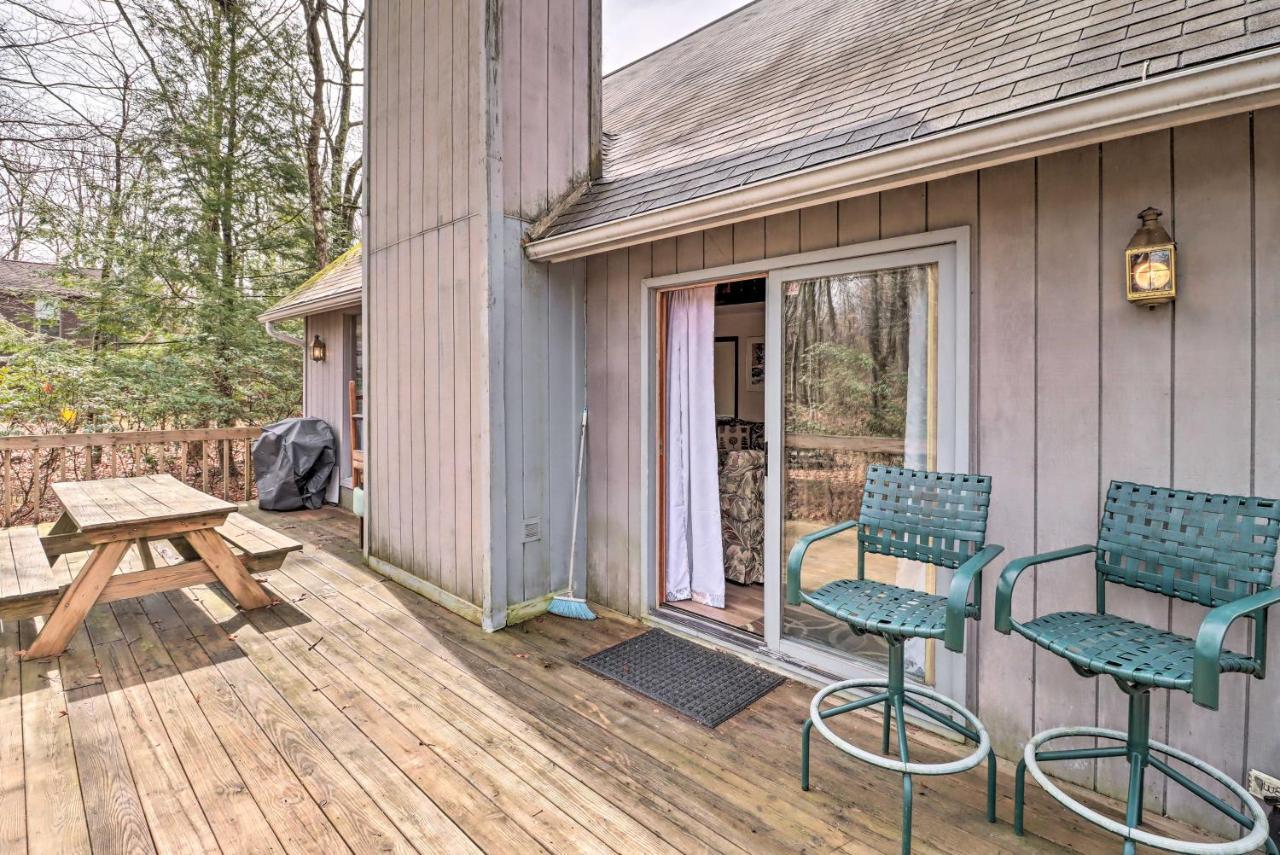 Secluded Poconos Home With Decks About 1 Mi To Lake Jim Thorpe Kültér fotó