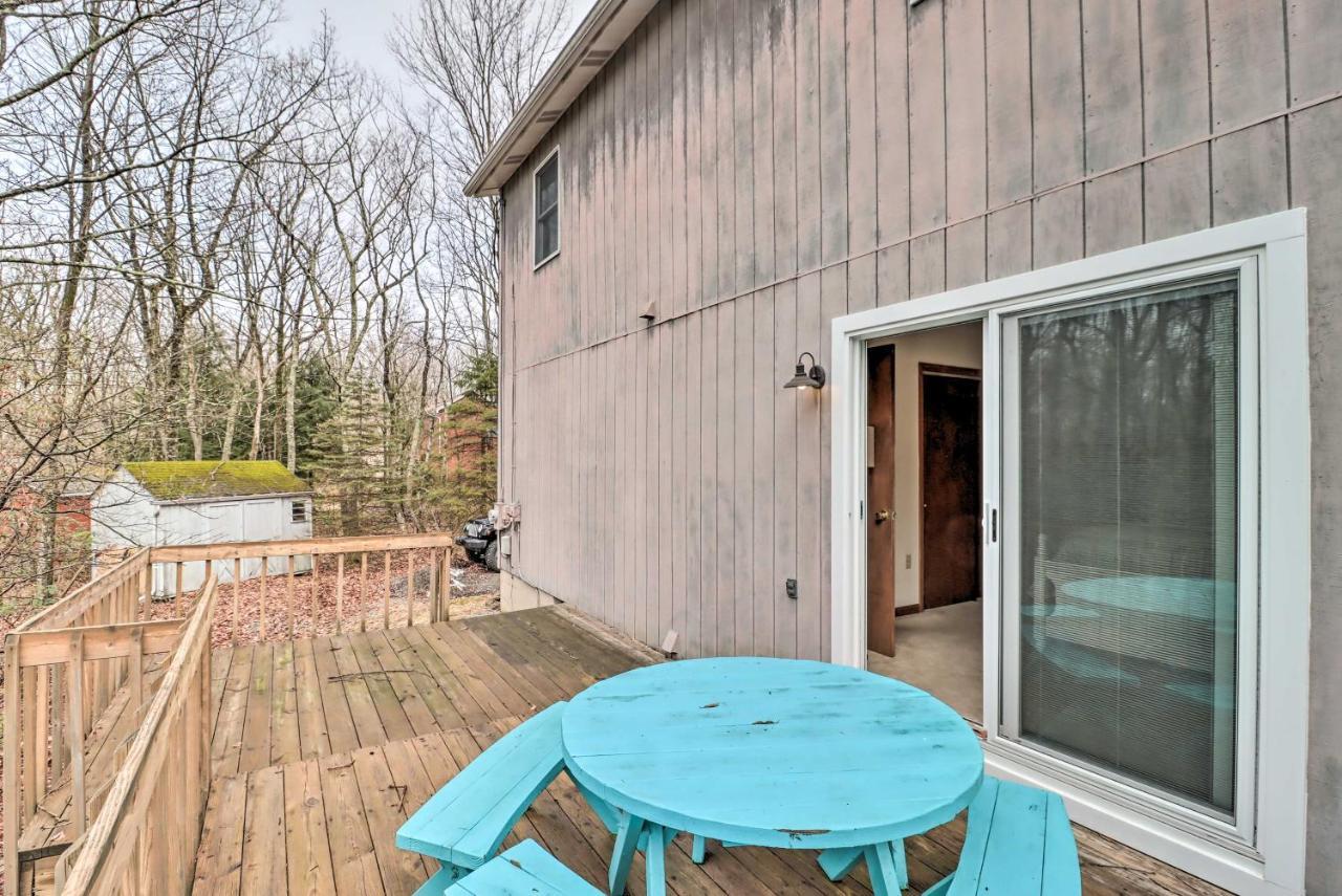 Secluded Poconos Home With Decks About 1 Mi To Lake Jim Thorpe Kültér fotó